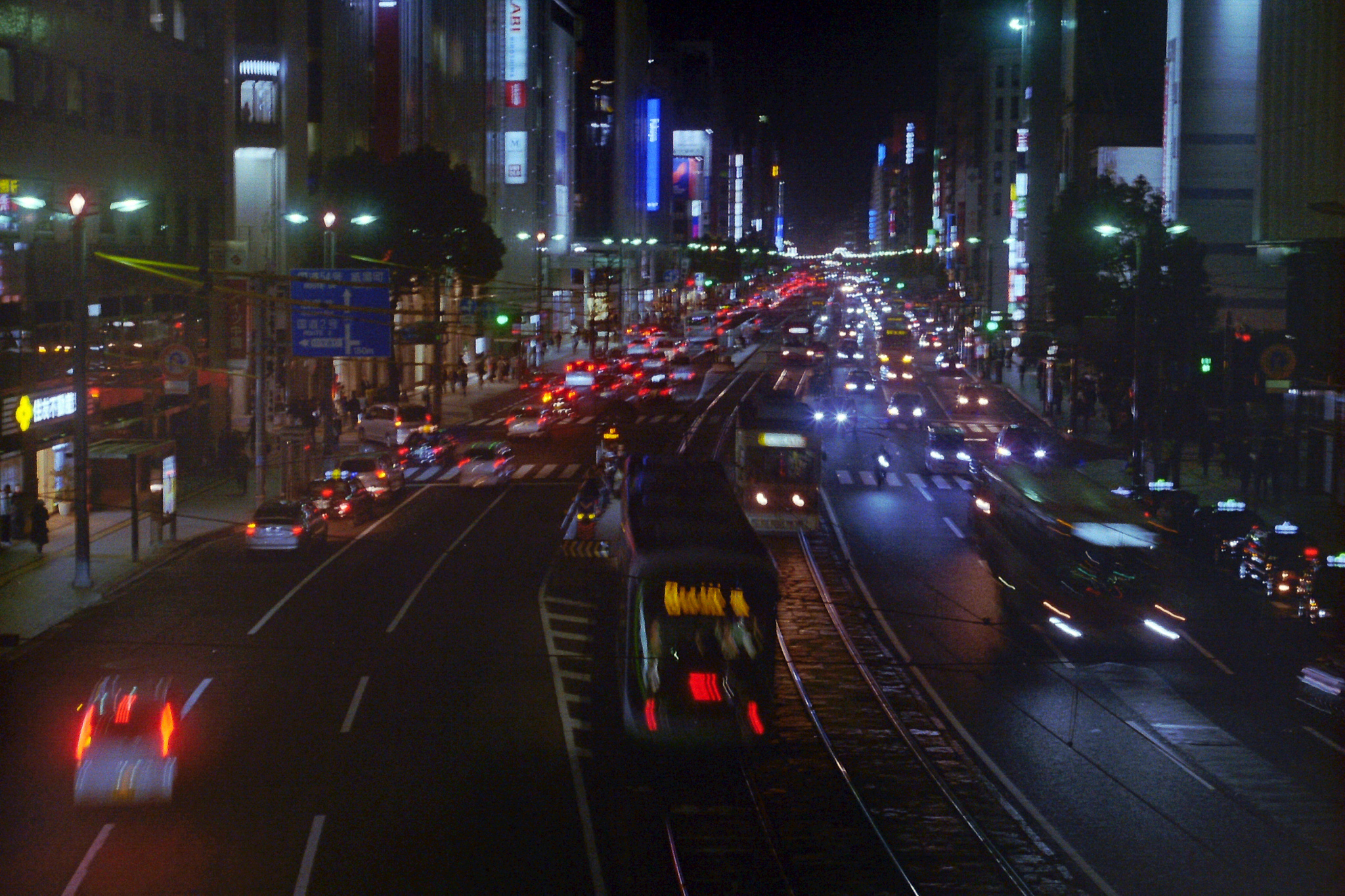 広島電車通りの夜景