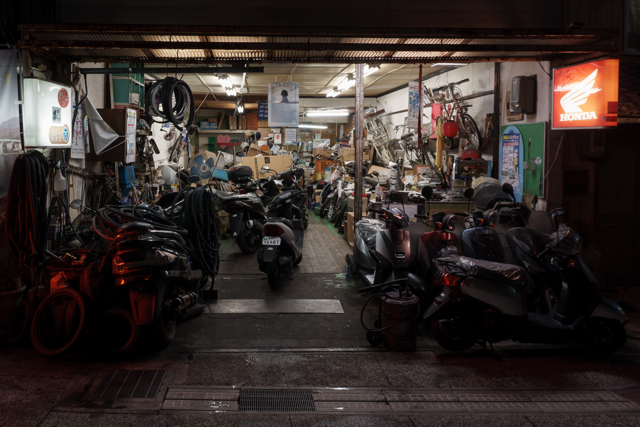 生口島のバイク屋さん